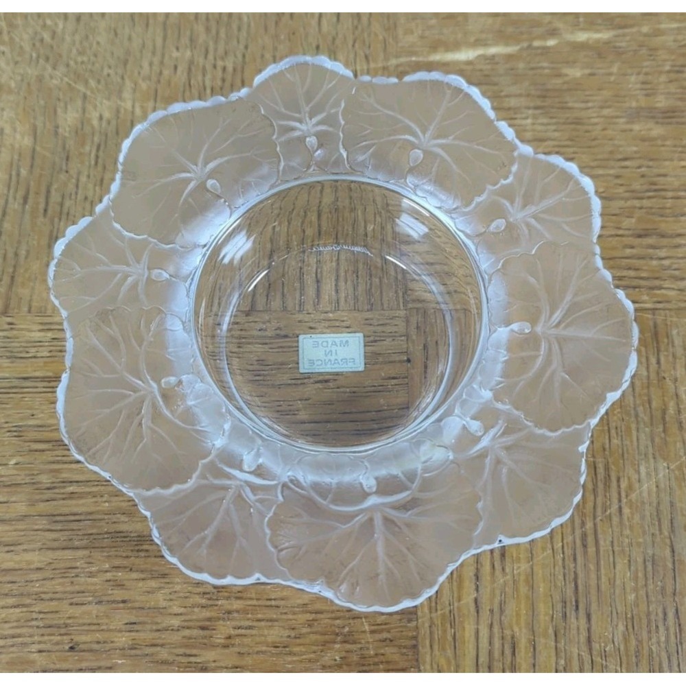 Signed 5-3/4"w Lalique France Crystal Honfleur Bowl Geranium Leaves Dish